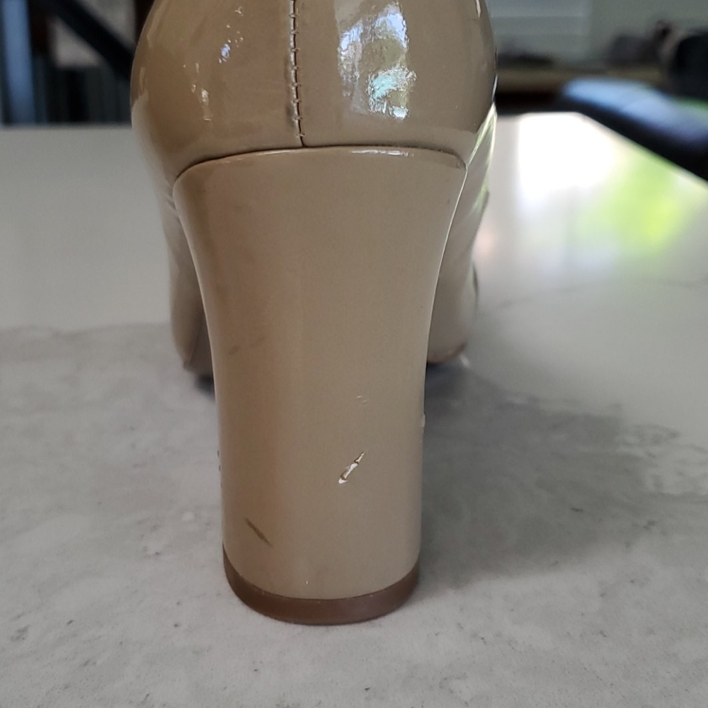 Shoes - Picture 3 of 4